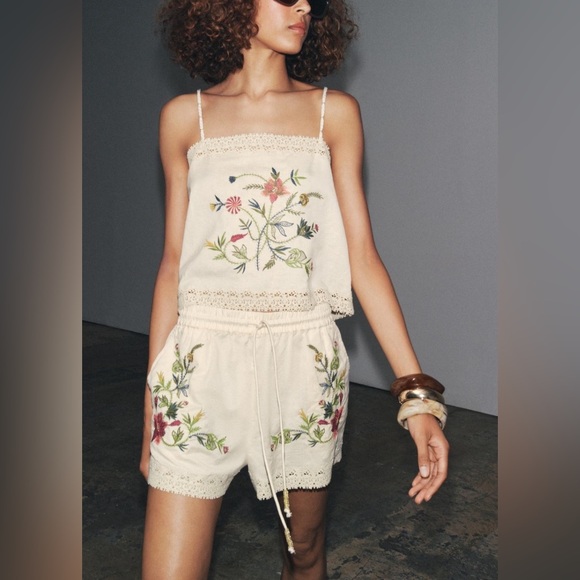 Zara Pants - NWT Zara Woman Zw Collection Floral Embroidered Crochet Short Size XS